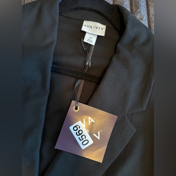 AVA & VIV - Black Blazer - Picture 5 of 6